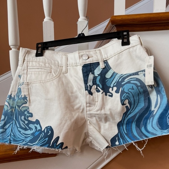 Anthropologie NWT Sz 28 Pilcro Devon 100 % cotton denim blue wave shorts; cute! - Picture 2 of 11